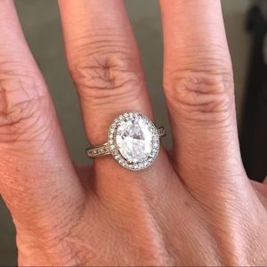 Beautiful 3ct Oval CZ Halo in Stirling Silver